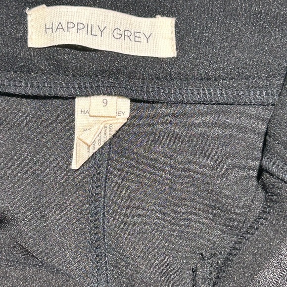 Happily Grey Wide Leg Trouser Black Slit in Front; Size 9 - Picture 4 of 6